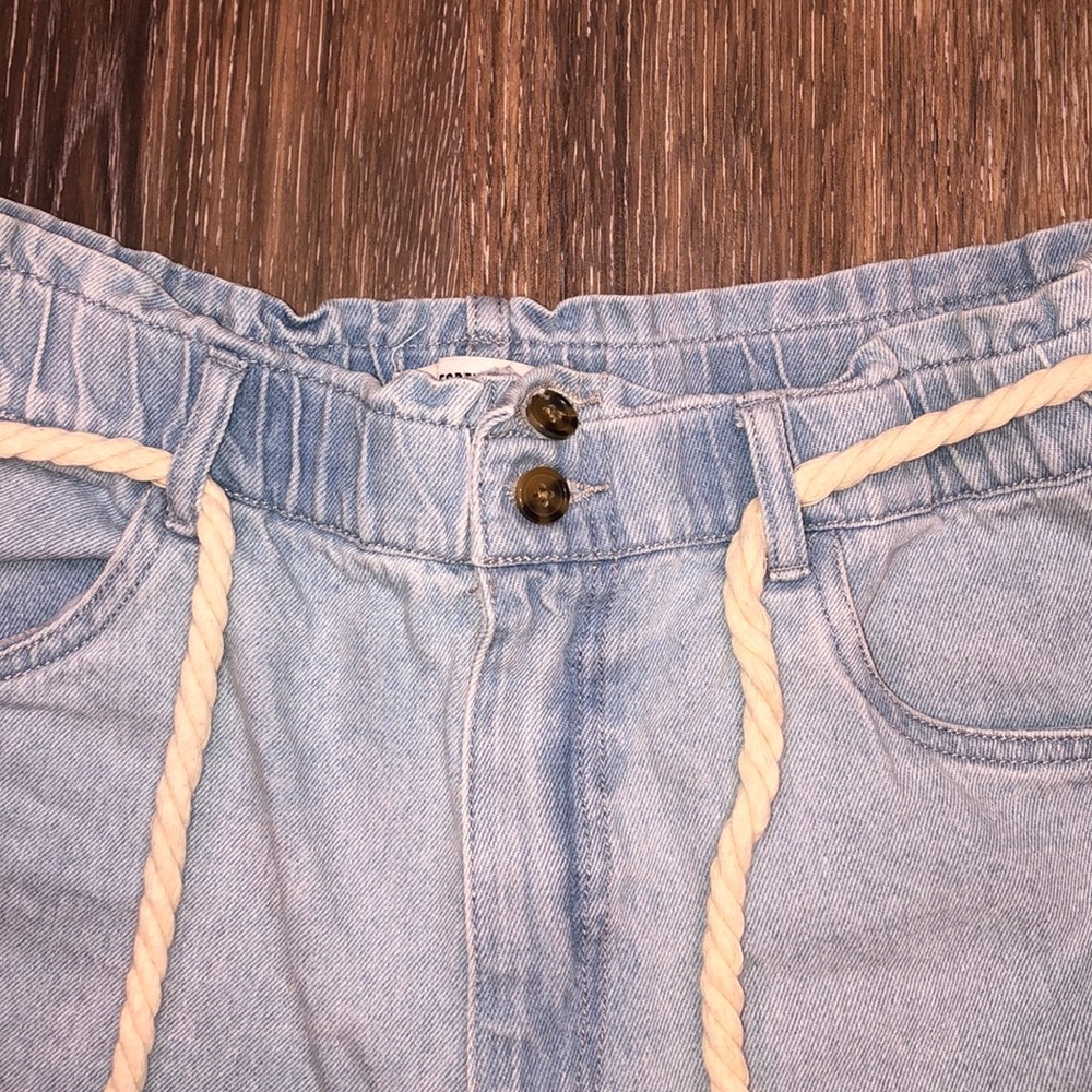 Forever 21 high waisted bucket shorts - Picture 3 of 7